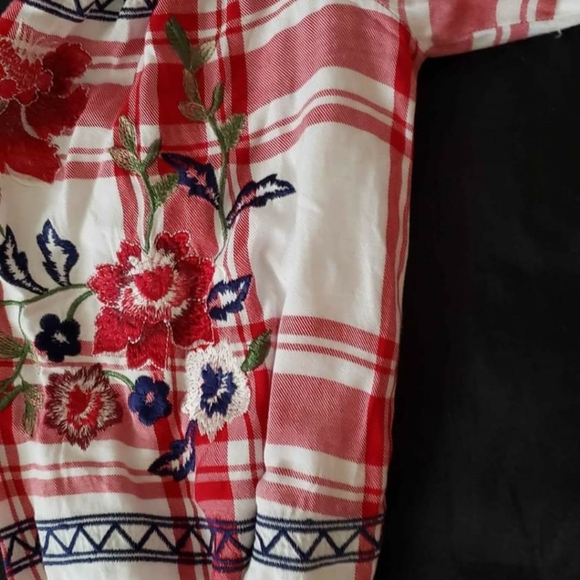 Clothes - Picture 6 of 7